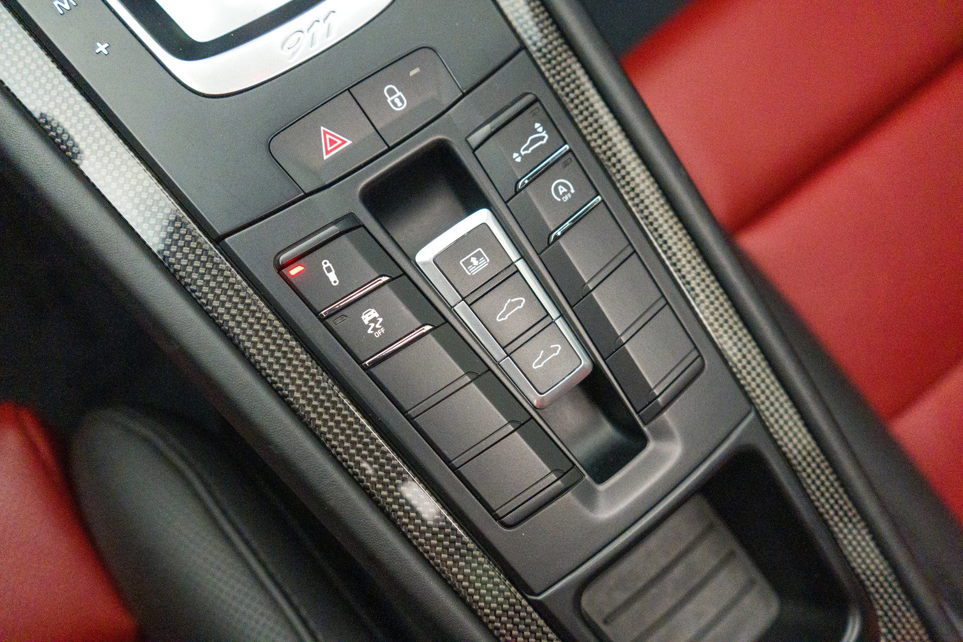 Used 2019 Porsche 911 Turbo w/ Light Design Package image 30