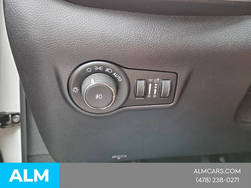 Used 2025 Jeep Compass Limited AWD/4WD image 27