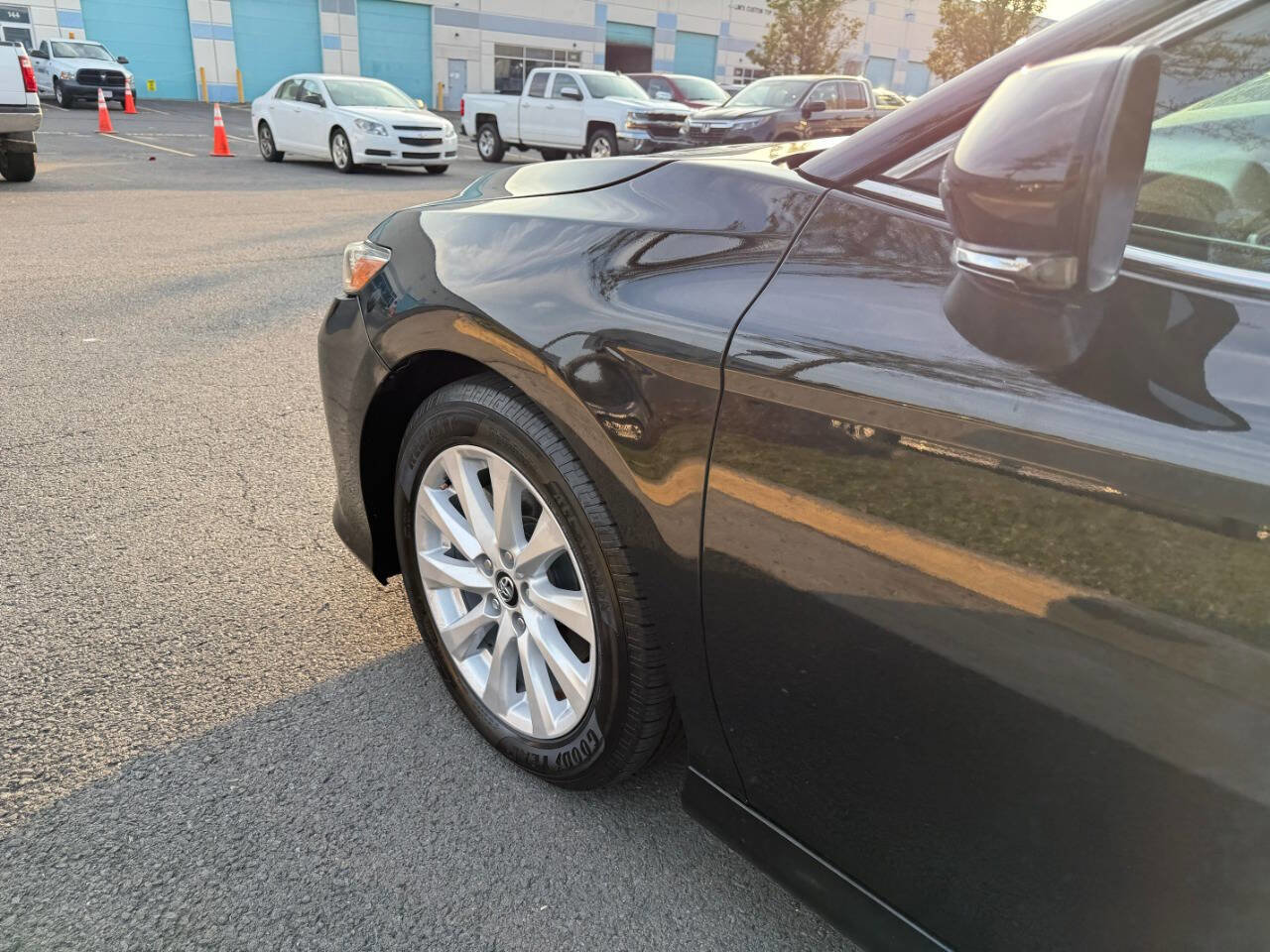 Used 2020 Toyota Camry LE image 11