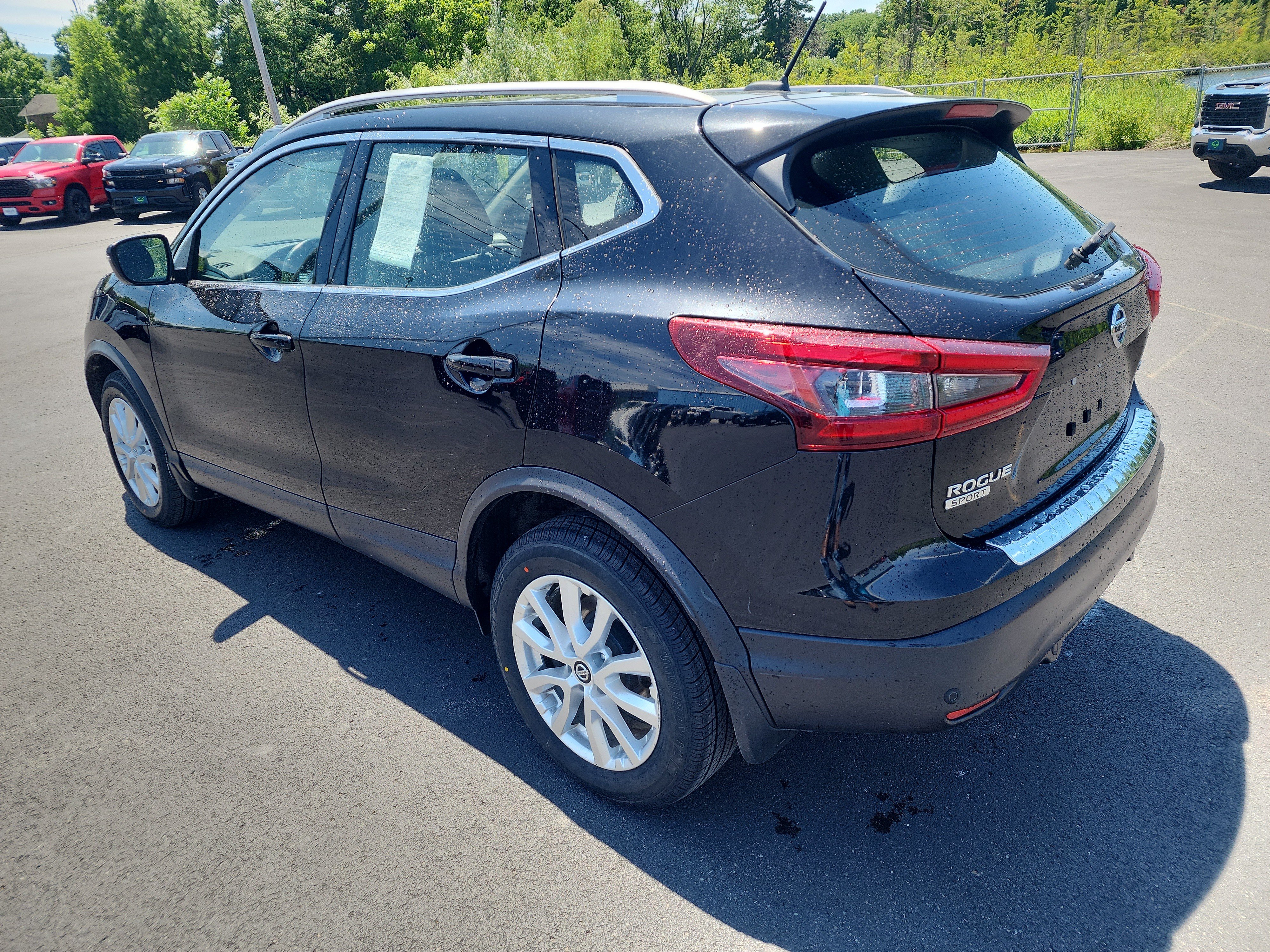 Used 2021 Nissan Rogue Sport SV AWD/4WD image 6
