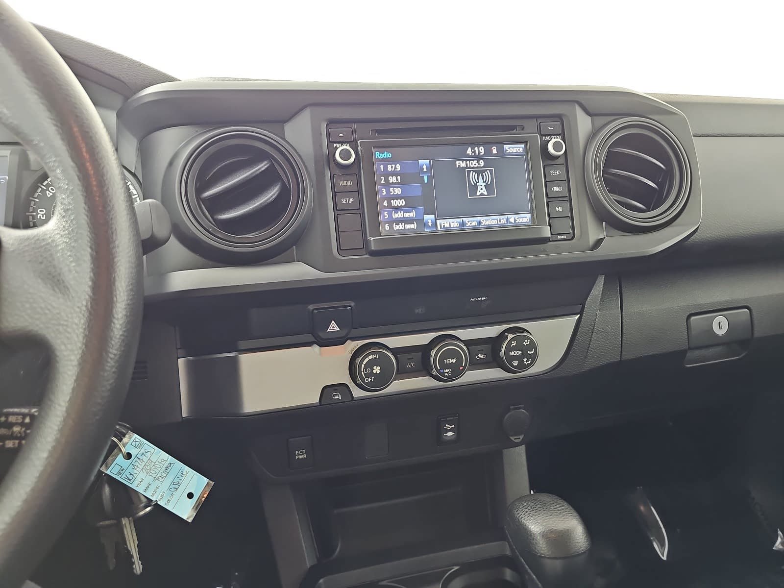Used 2019 Toyota Tacoma SR RWD image 17
