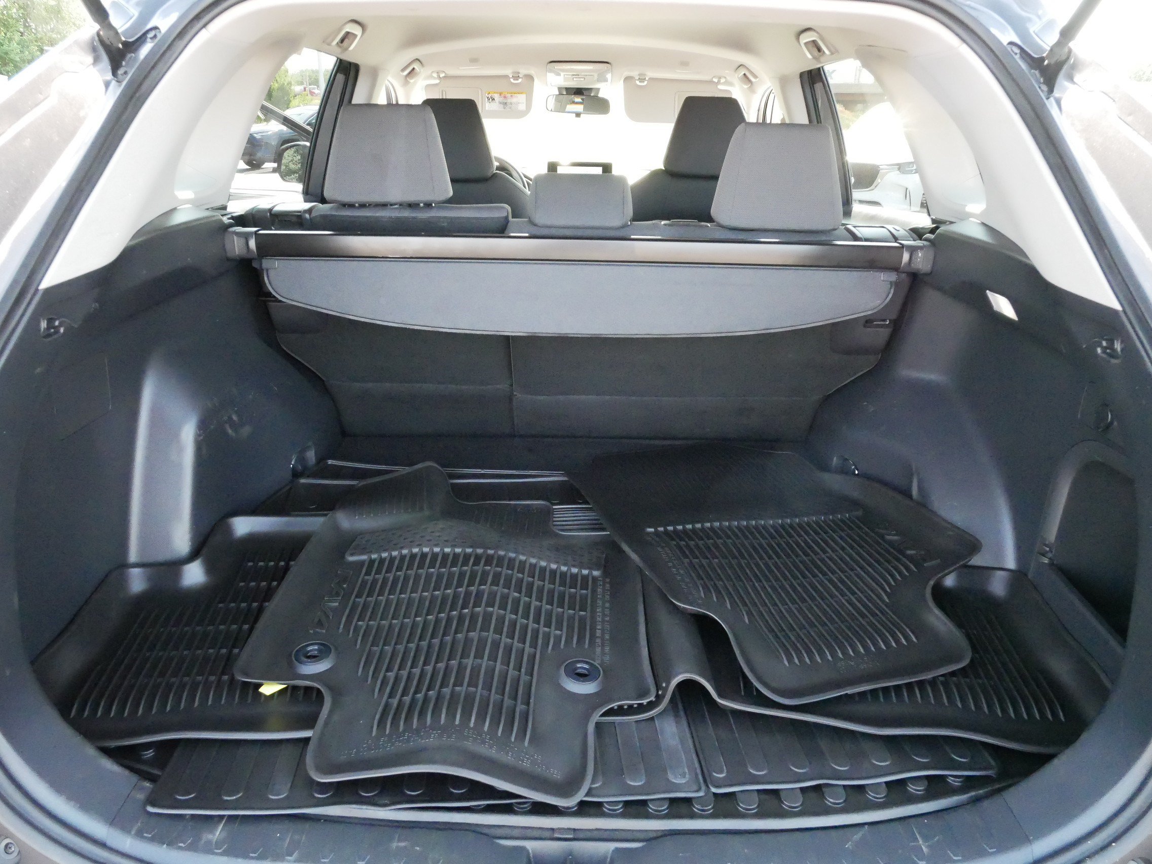 Used 2023 Toyota RAV4 XLE AWD/4WD image 18