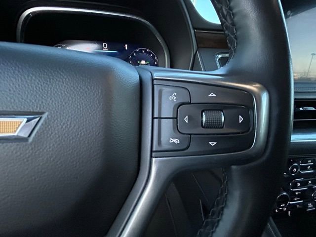 Used 2023 Chevrolet Suburban Premier image 12