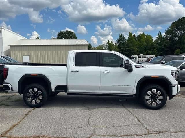 New 2026 GMC Sierra 2500 Denali w/ Denali Reserve Package AWD/4WD image 14