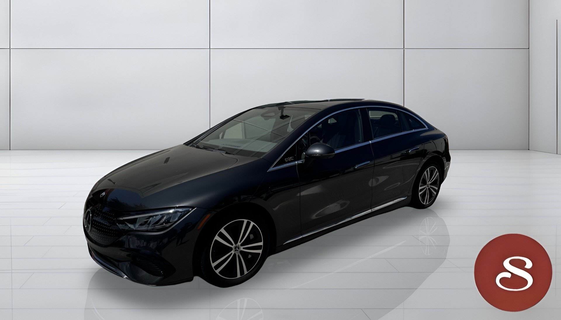 Used 2023 Mercedes-Benz EQE 500 4MATIC Sedan image 4