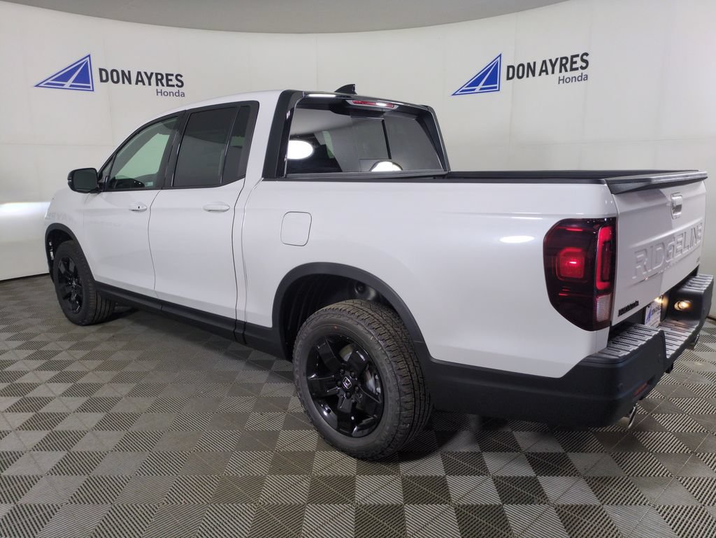 New 2026 Honda Ridgeline Black Edition image 3