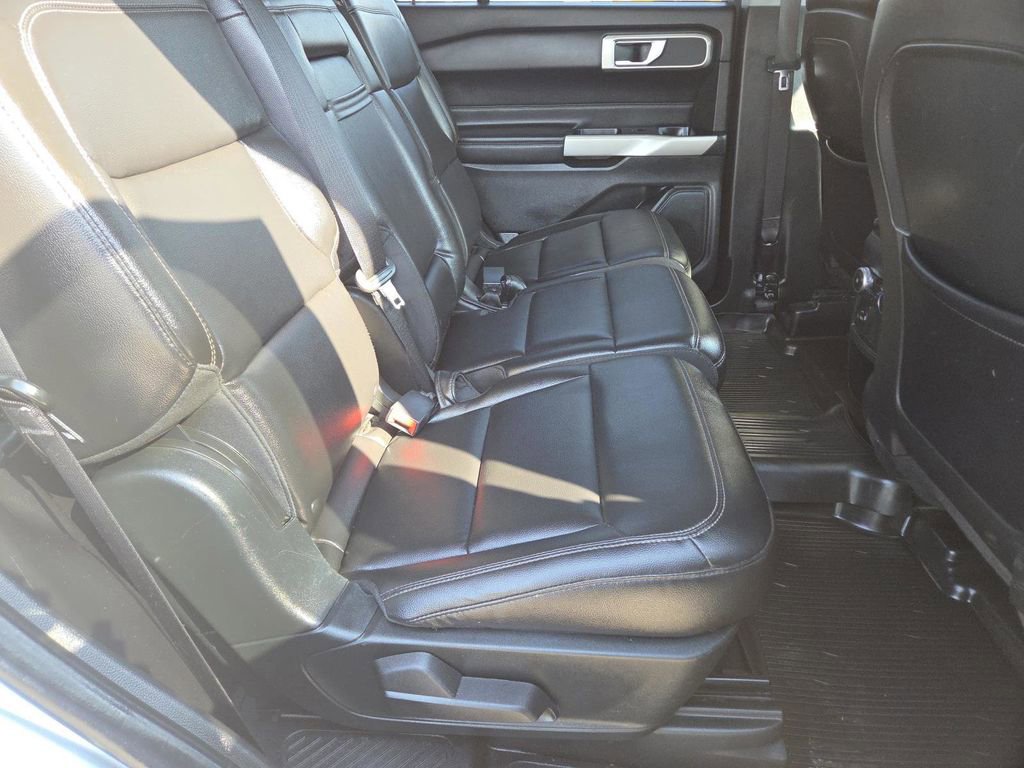 Used 2020 Ford Explorer XLT w/ Equipment Group 202A image 24