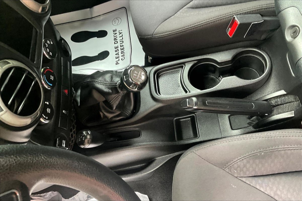 Used 2013 Jeep Wrangler Sport AWD/4WD image 17