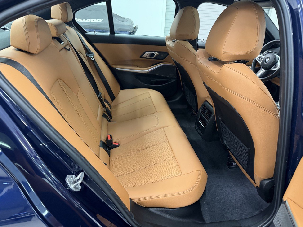 Used 2023 BMW 330i xDrive Sedan w/ M Sport Package image 32