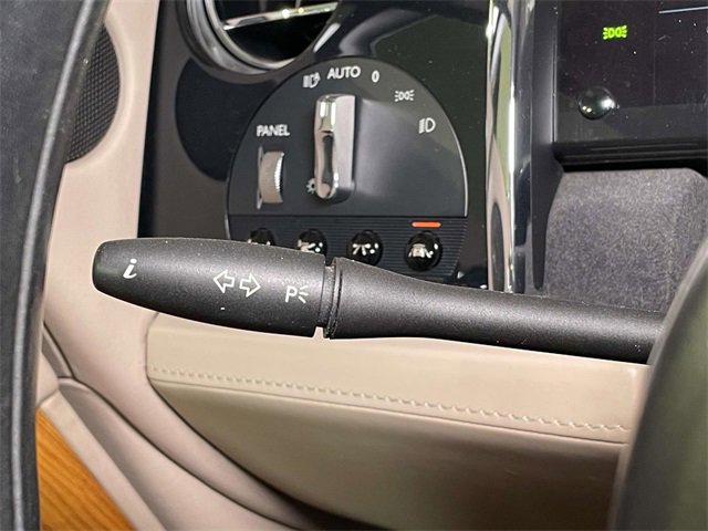 Used 2014 Rolls-Royce Wraith image 47