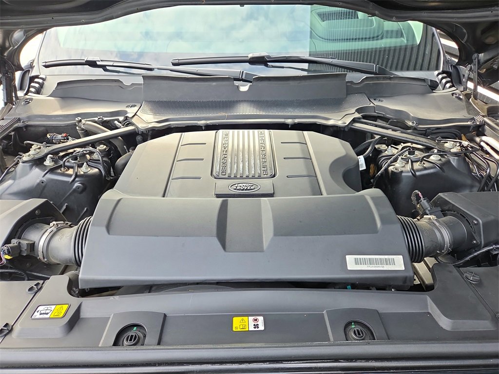 Used 2019 Land Rover Range Rover HSE image 32