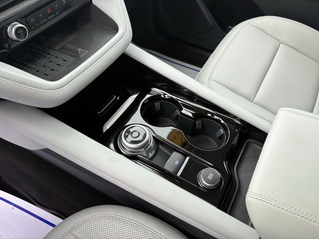 Used 2025 Ford Explorer Platinum w/ LUX Leather Package image 21