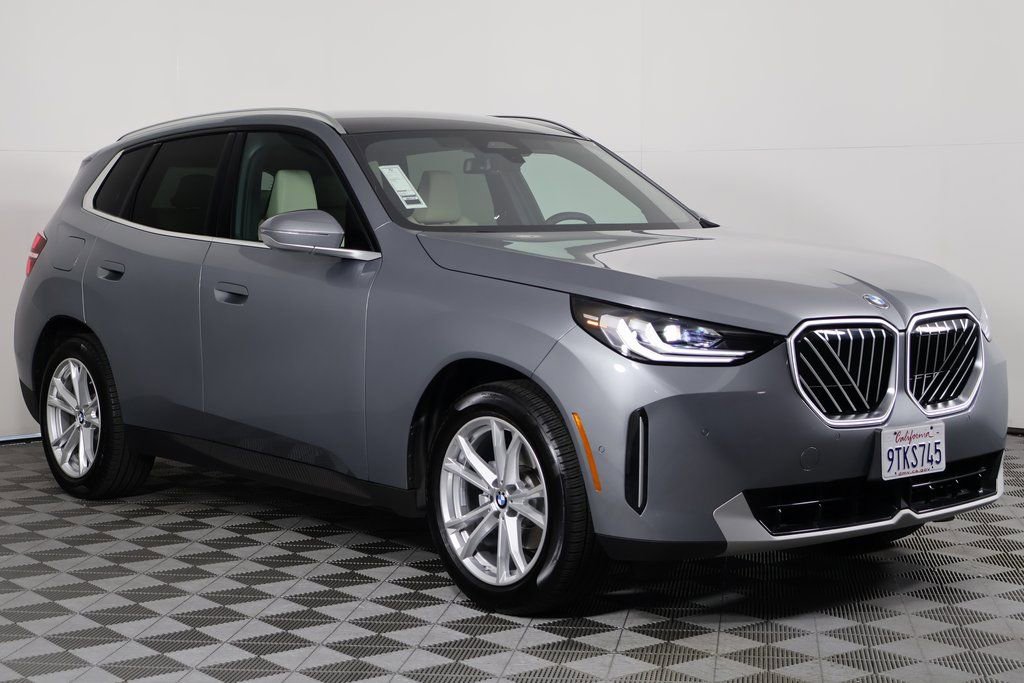 Used 2025 BMW X3 xDrive30i w/ Convenience Package image 3