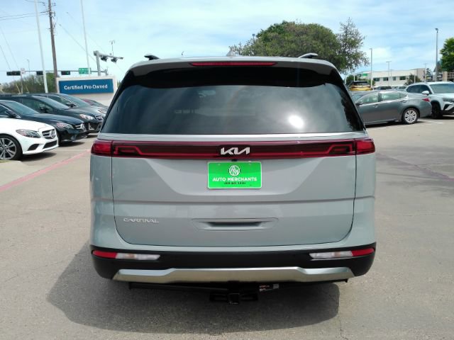 Used 2024 Kia Carnival SX Prestige image 9