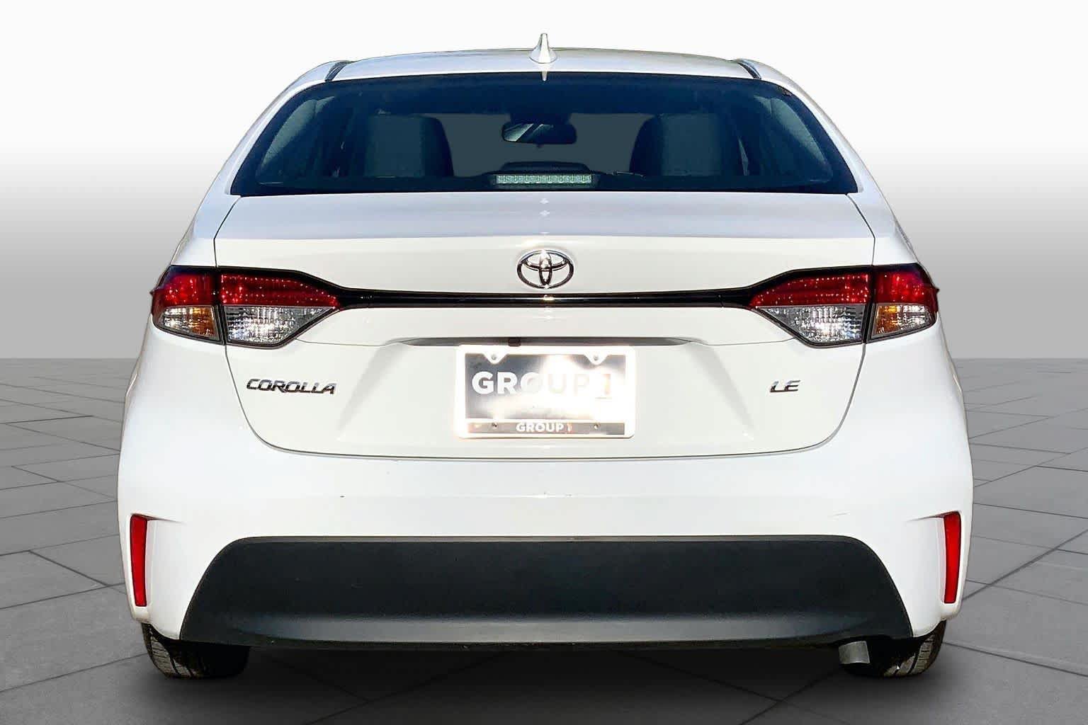 Used 2025 Toyota Corolla LE FWD image 5