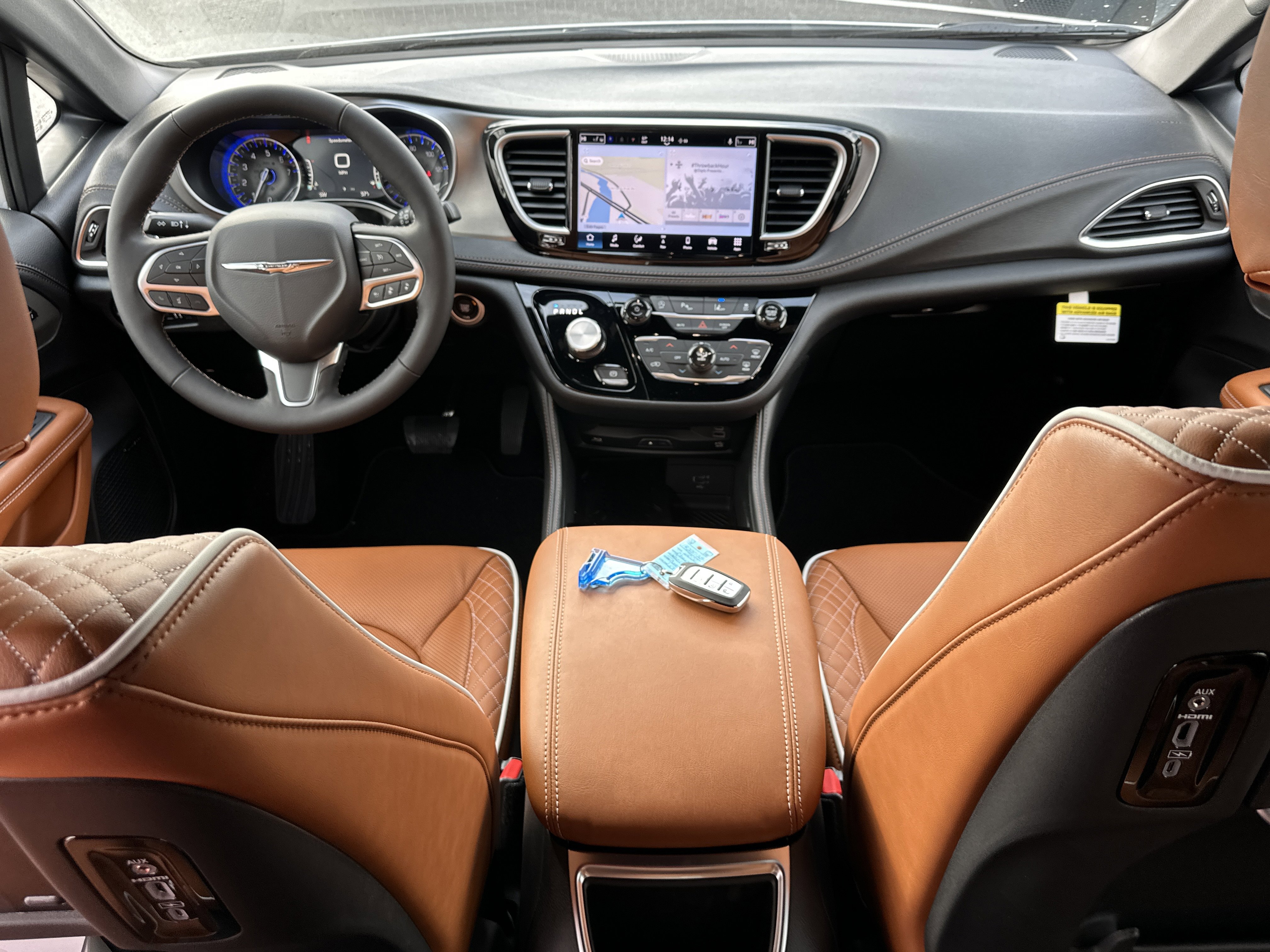 New 2026 Chrysler Pacifica Pinnacle image 33