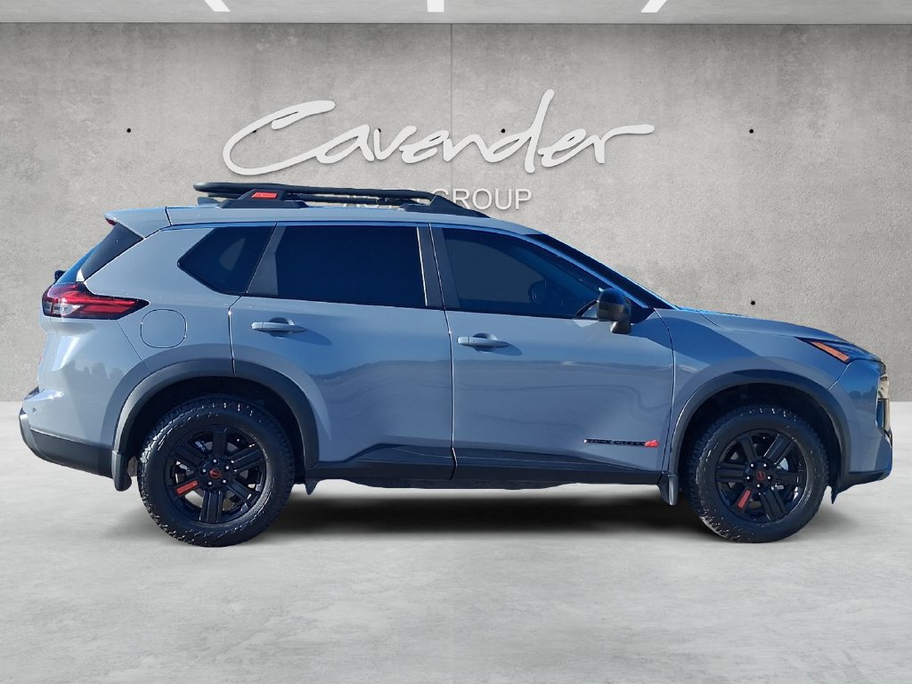 Certified 2025 Nissan Rogue SV AWD/4WD image 17