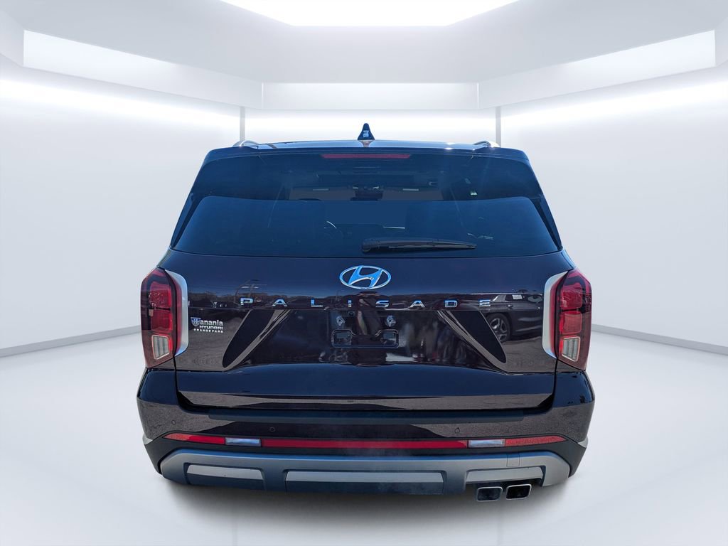 Used 2024 Hyundai Palisade Limited image 4