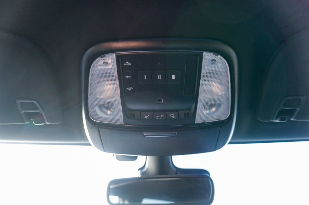 Used 2025 Dodge Durango R/T image 30