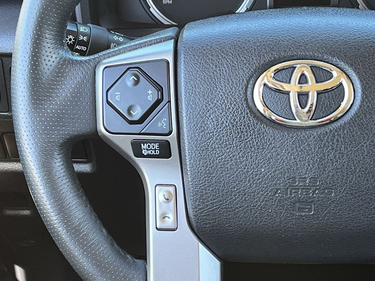 Used 2020 Toyota 4Runner Limited image 12