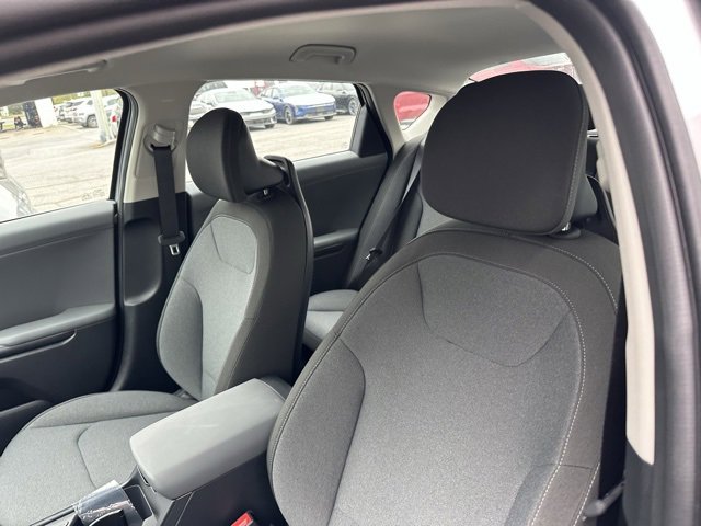 New 2025 Kia K4 LXS image 8