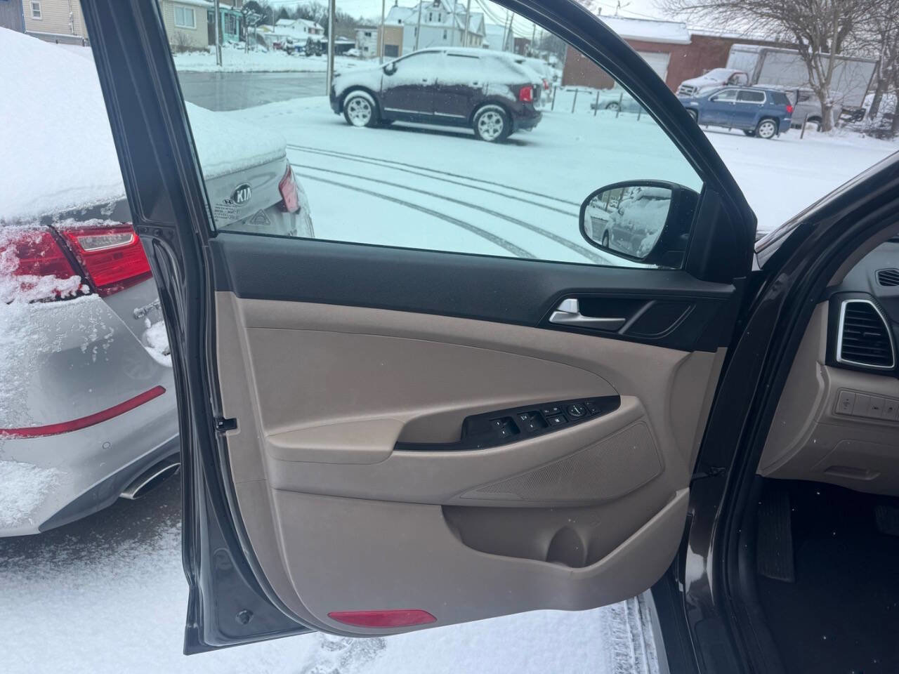 Used 2019 Hyundai Tucson SE image 9