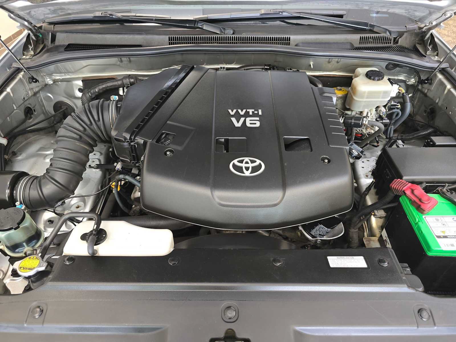 Used 2006 Toyota 4Runner SR5 AWD/4WD image 9