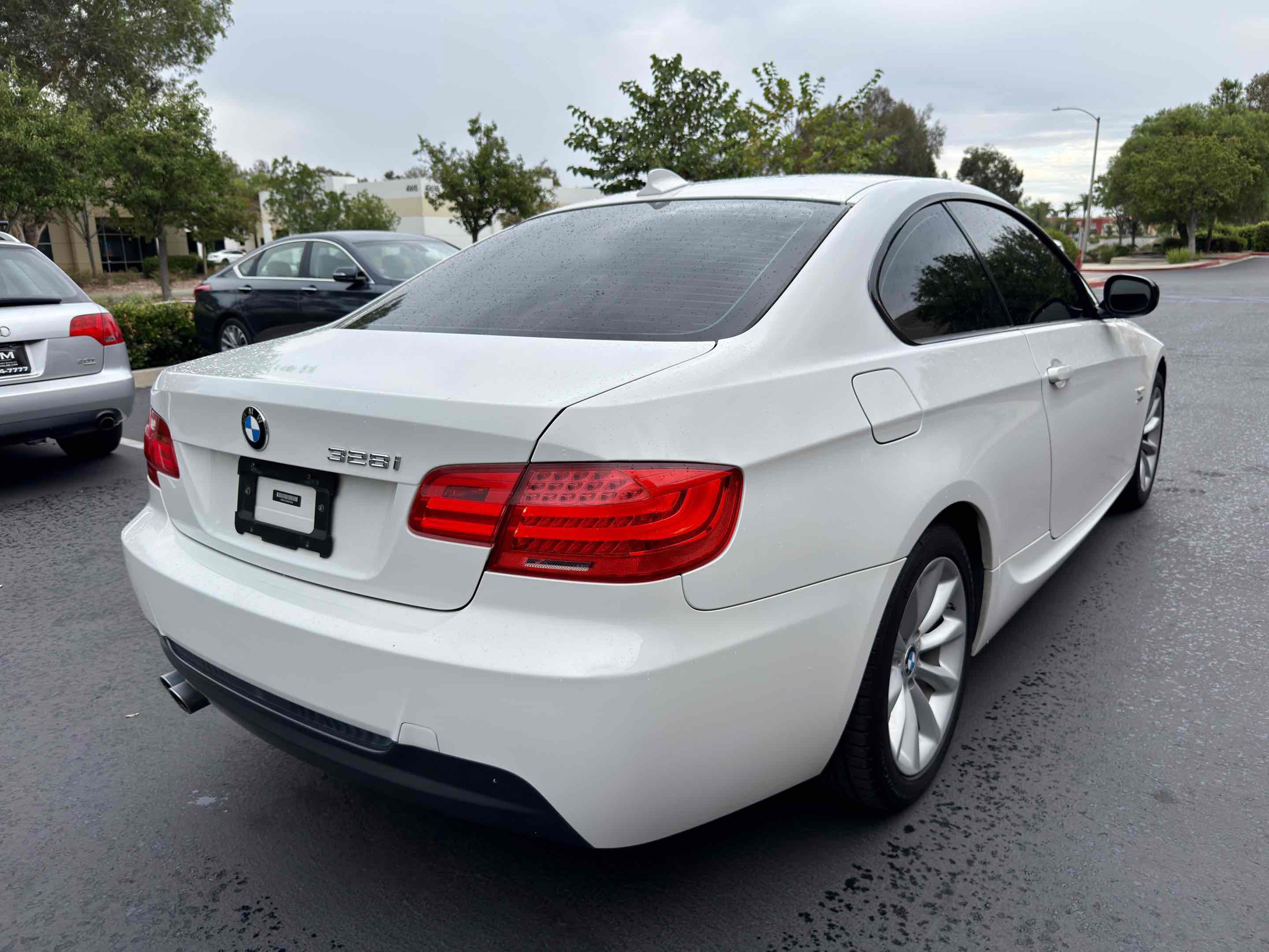 Used 2011 BMW 328i xDrive Coupe image 13