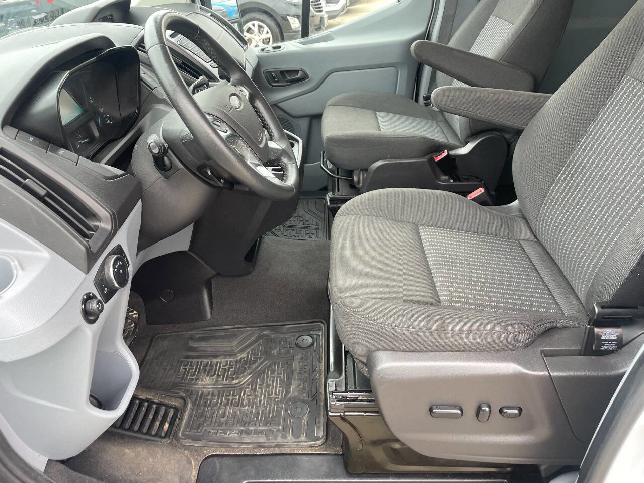 Used 2016 Ford Transit 150 XLT RWD image 15