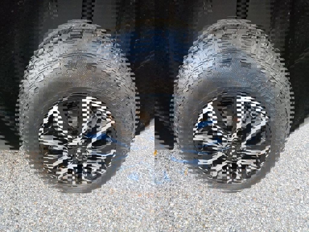 Used 2023 Chevrolet TrailBlazer ACTIV w/ Convenience Package image 38