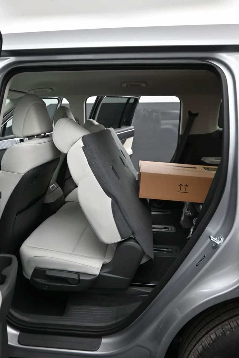 New 2026 Hyundai Santa Fe SE FWD image 16