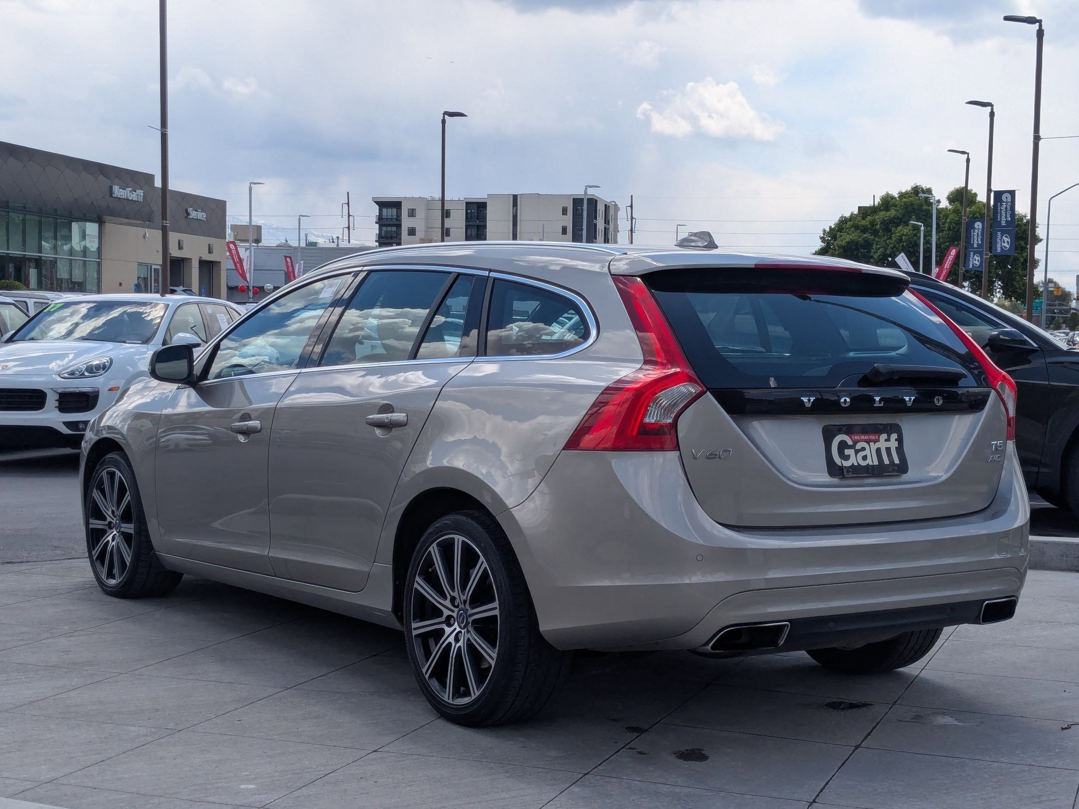 Used 2015 Volvo V60 T5 Premier AWD/4WD image 7