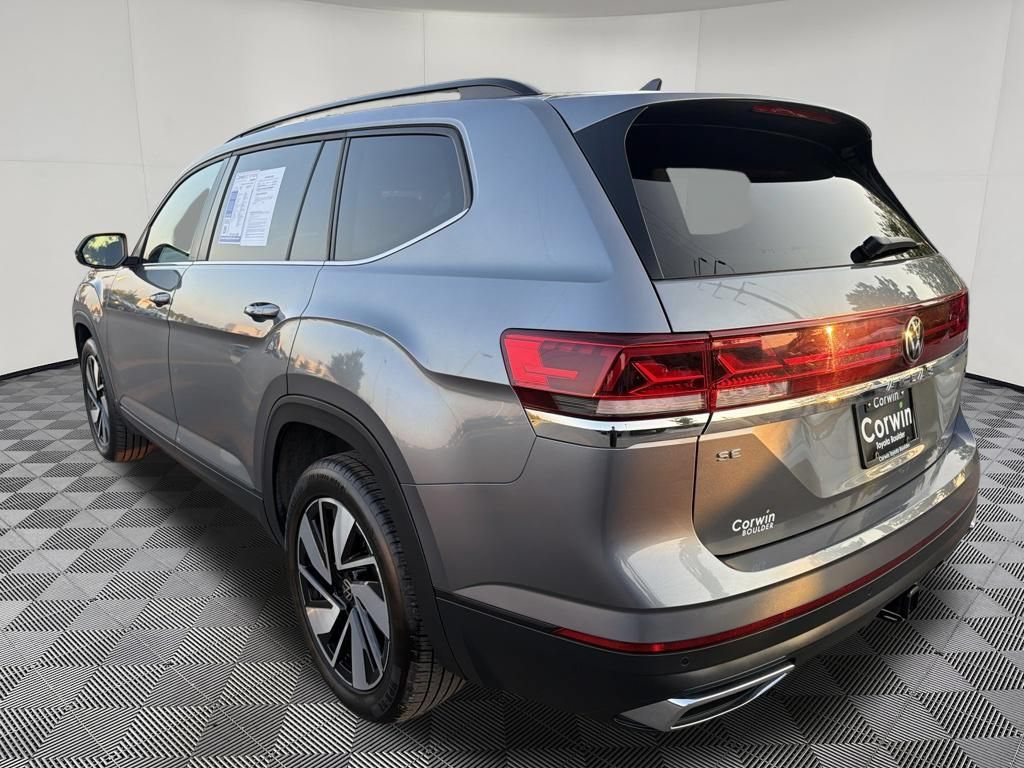 Used 2025 Volkswagen Atlas SE AWD/4WD image 5