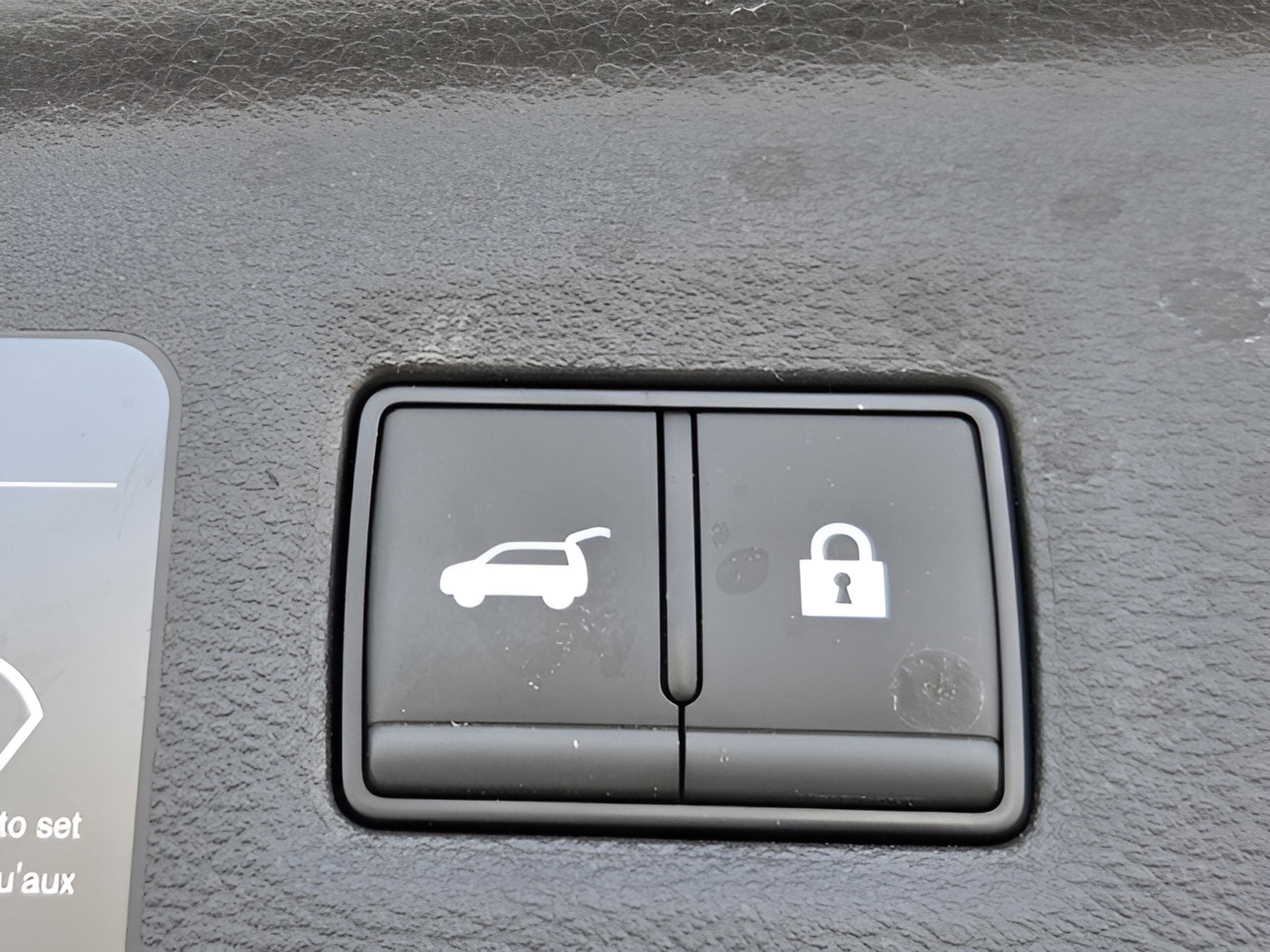 Certified 2025 INFINITI QX50 Luxe image 11