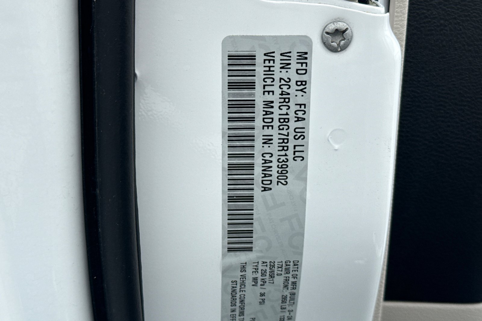 Used 2024 Chrysler Pacifica Touring-L FWD image 42