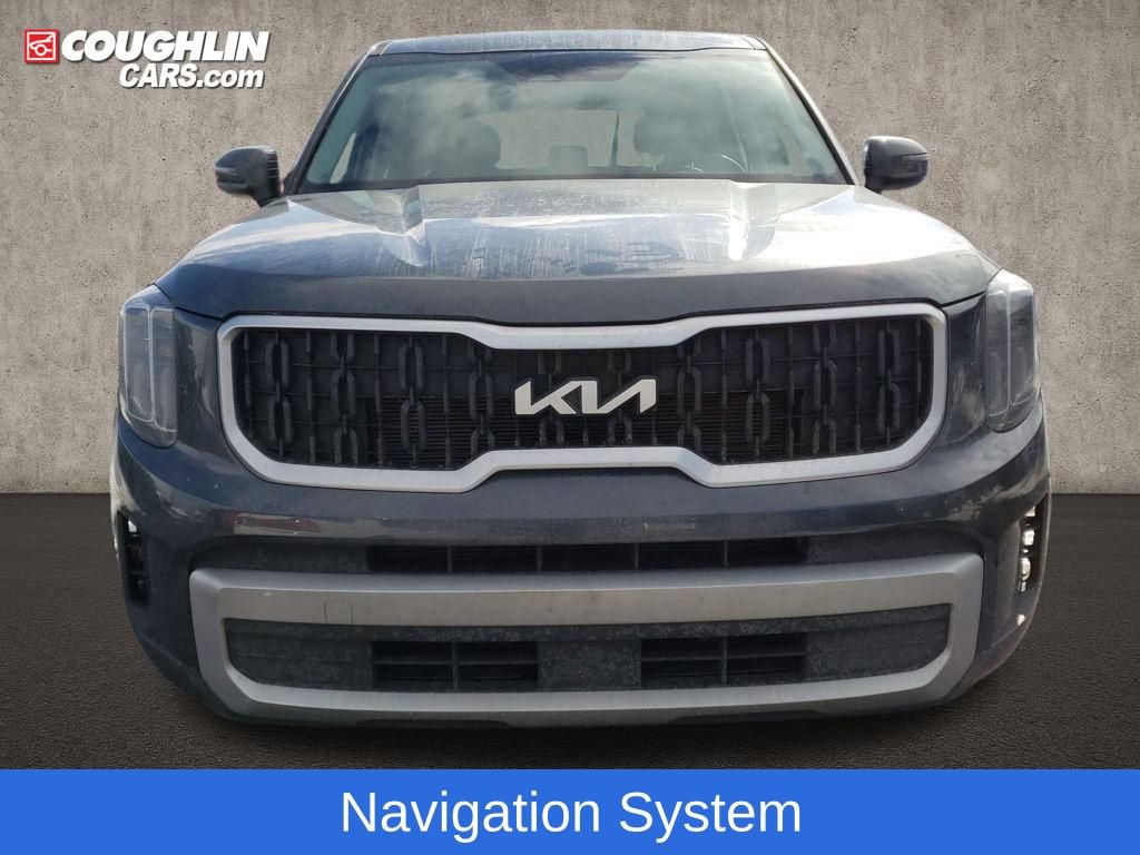 Used 2024 Kia Telluride LX image 3