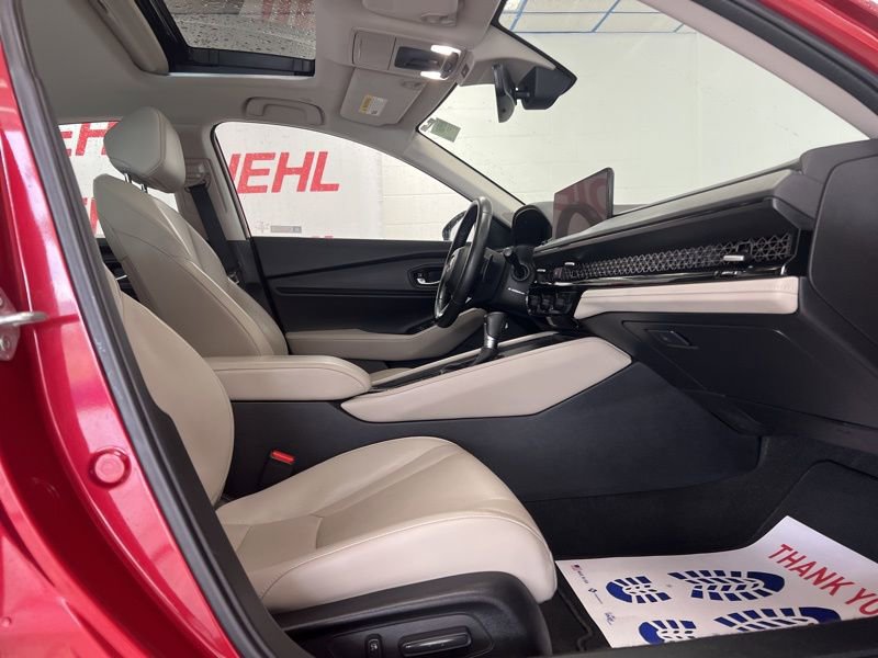 Used 2023 Honda Accord Touring image 13