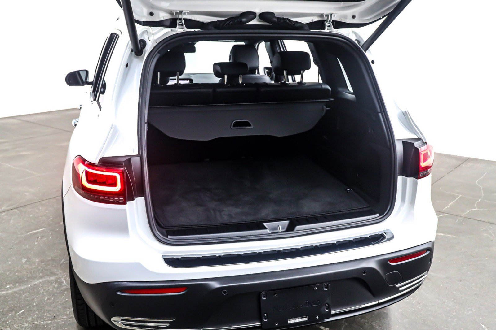 Used 2023 Mercedes-Benz EQB 250+ image 23