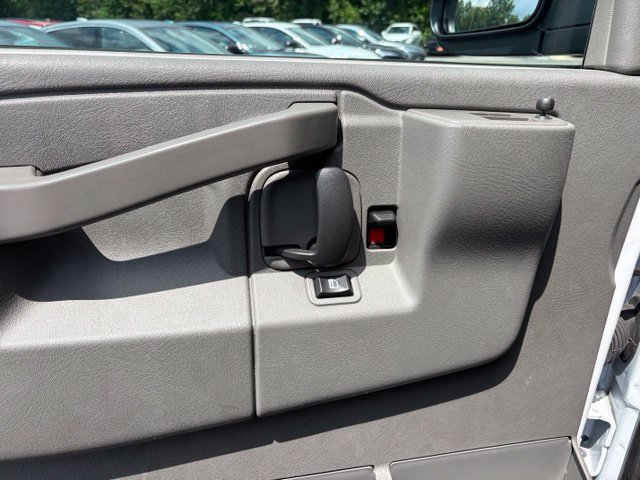 Used 2025 Chevrolet Express 2500 w/ Driver Convenience Package RWD image 27