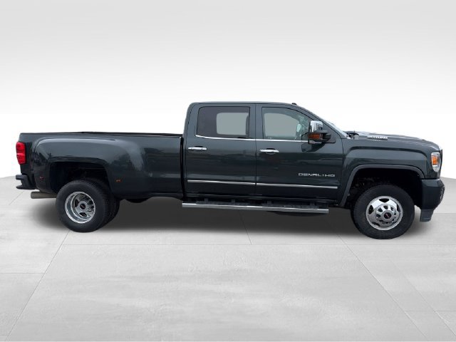 Used 2017 GMC Sierra 3500 Denali w/ Duramax Plus Package AWD/4WD image 8