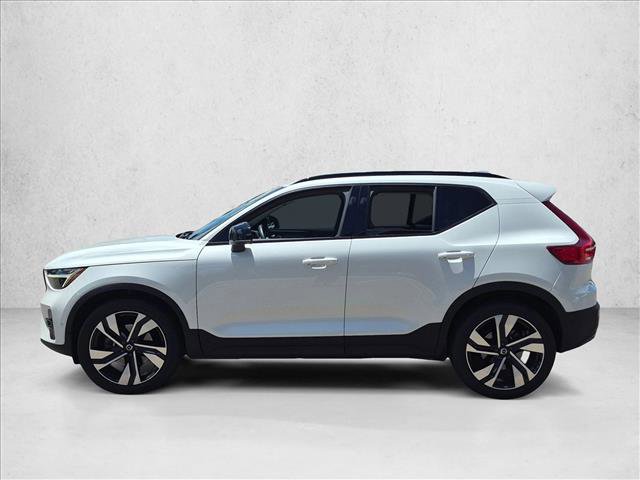 Used 2023 Volvo XC40 B5 Plus w/ Driver Assist Package AWD/4WD image 9