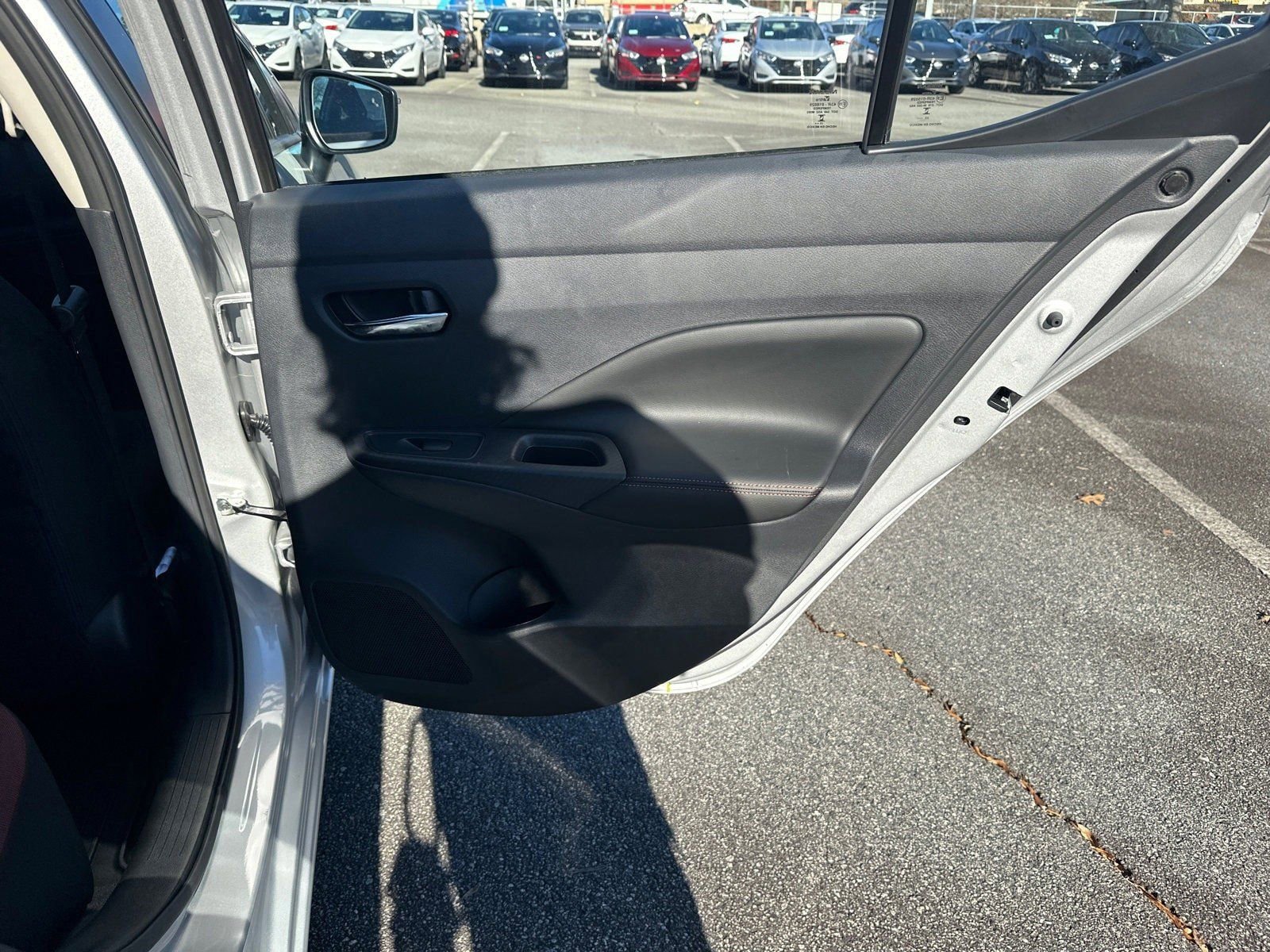 New 2025 Nissan Versa SR w/ Trunk Package image 16