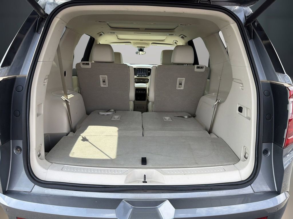 Used 2021 GMC Acadia Denali w/ Denali Technology Package FWD image 12