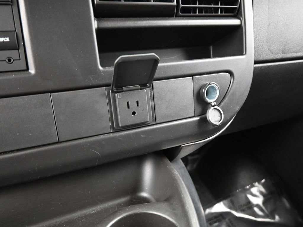 Used 2024 Chevrolet Express 2500 w/ Driver Convenience Package image 21