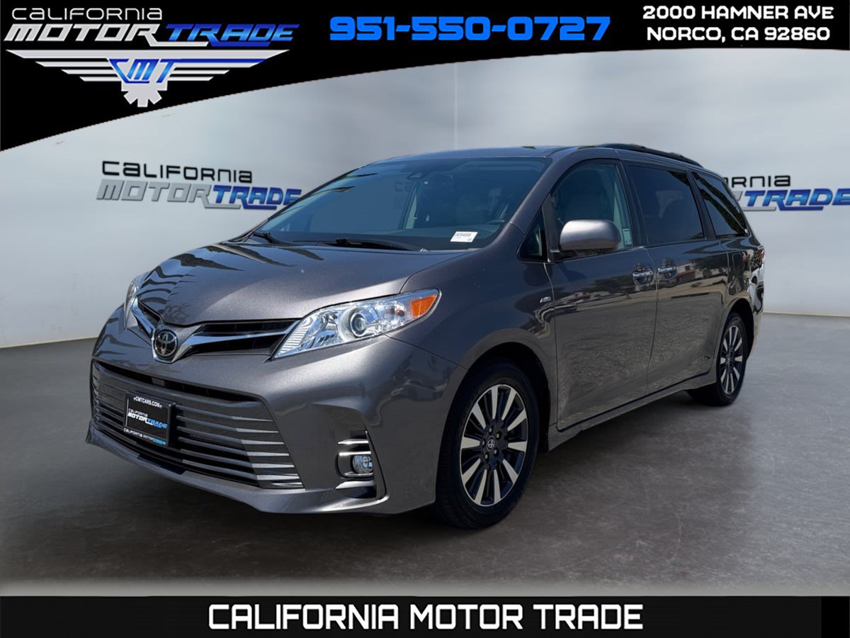 Used 2018 Toyota Sienna XLE w/ XLE Navigation Package AWD/4WD image 1