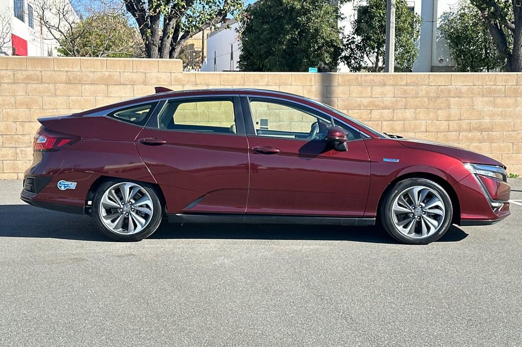 Certified 2021 Honda Clarity Plug-In Hybrid image 3