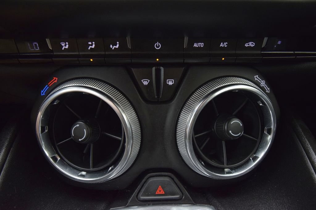 Used 2017 Chevrolet Camaro LT RWD image 33