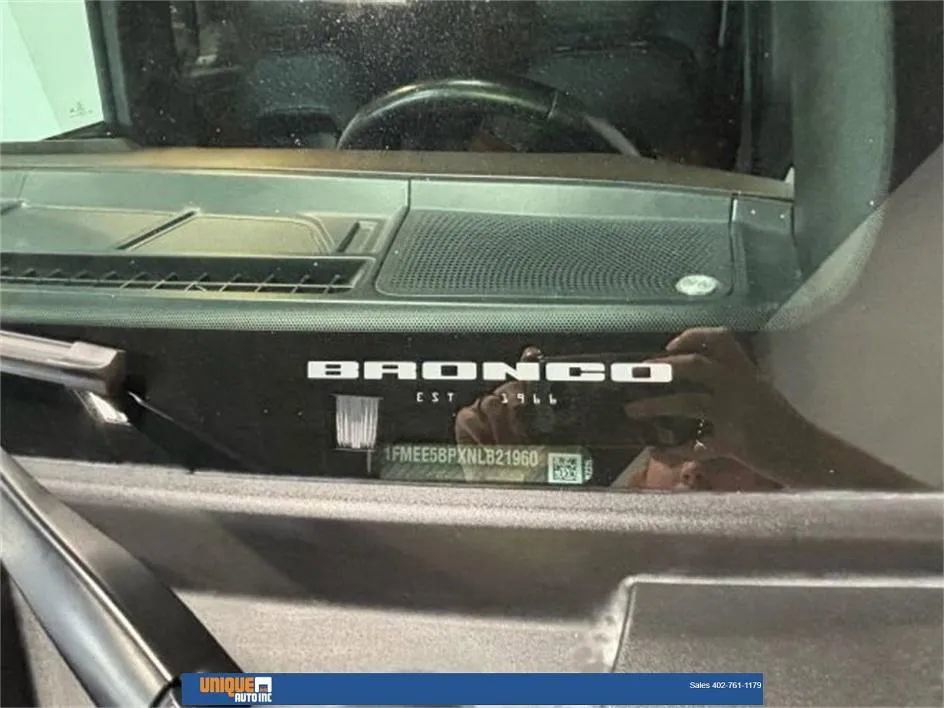 Used 2022 Ford Bronco Outer Banks image 10