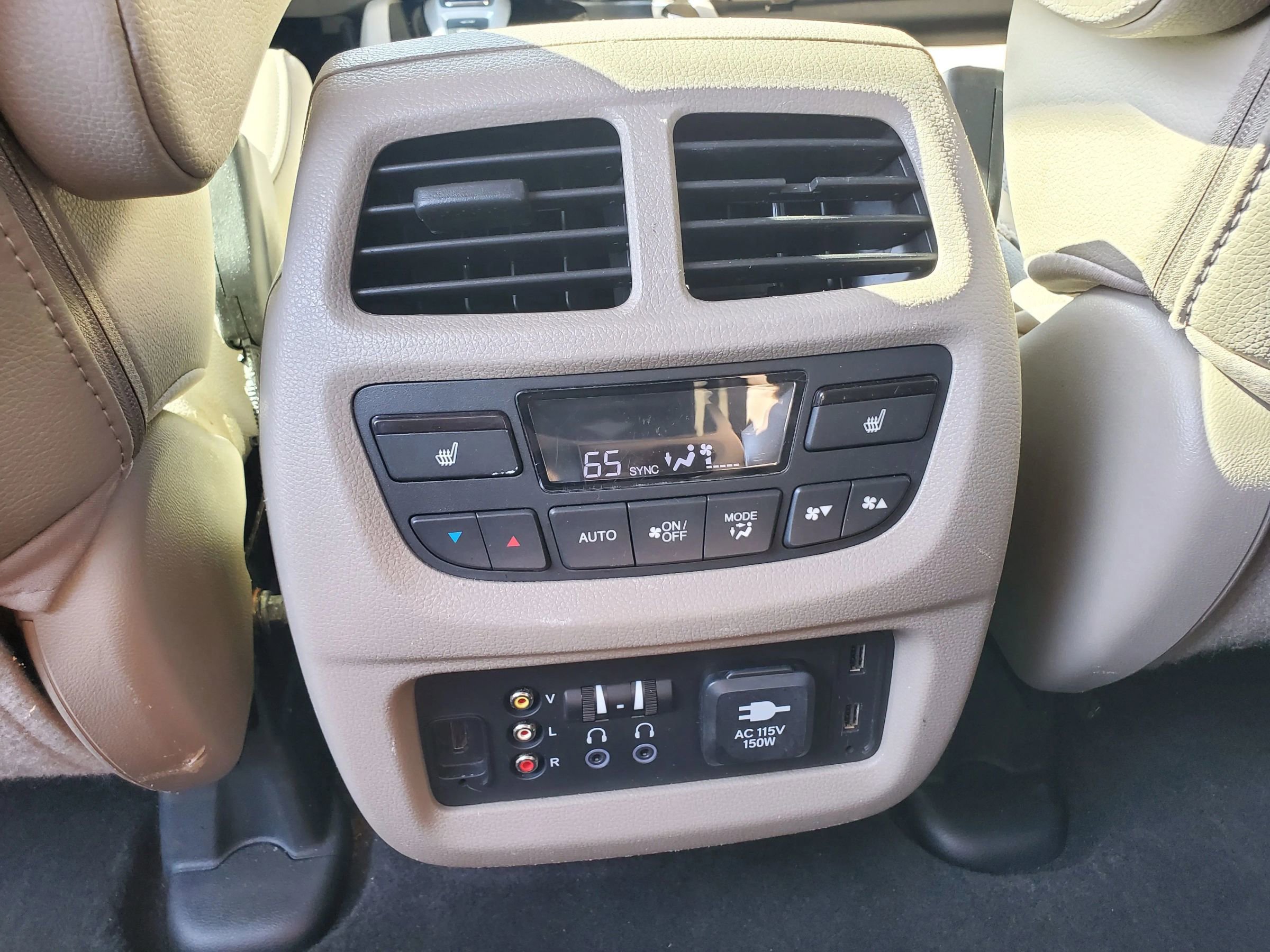 Used 2017 Honda Pilot Elite image 39