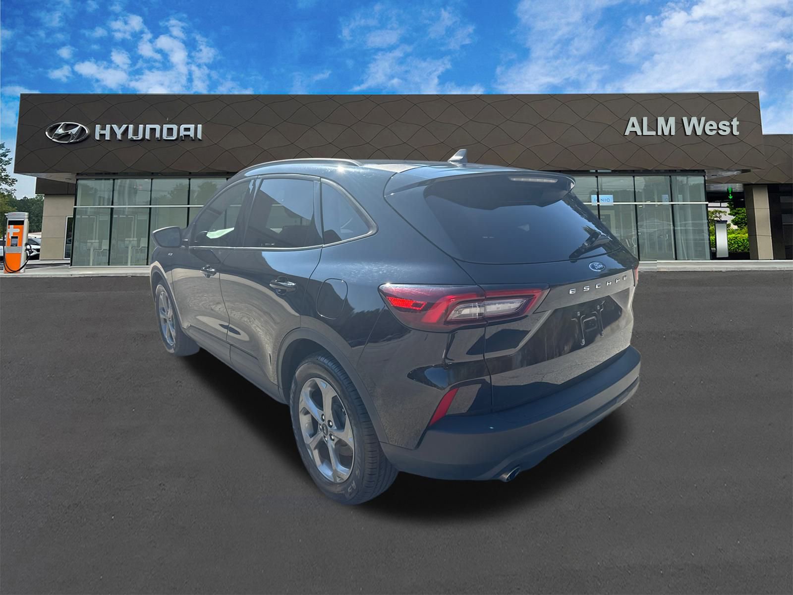 Used 2025 Ford Escape ST-Line FWD image 7